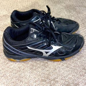 mizuno volleyball shoes!
